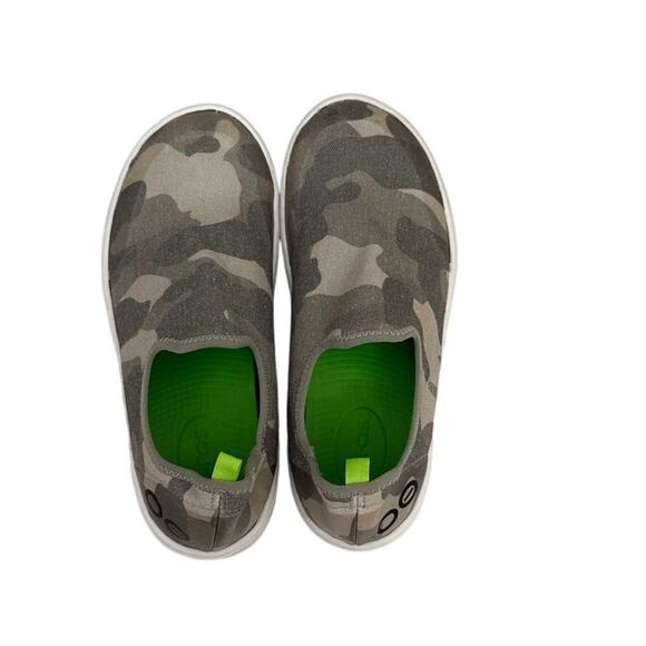 OOFOS Shoes OOmg eeZee Green Slip On Camo Sneakers Size Women's 6 - Picture 3 of 5